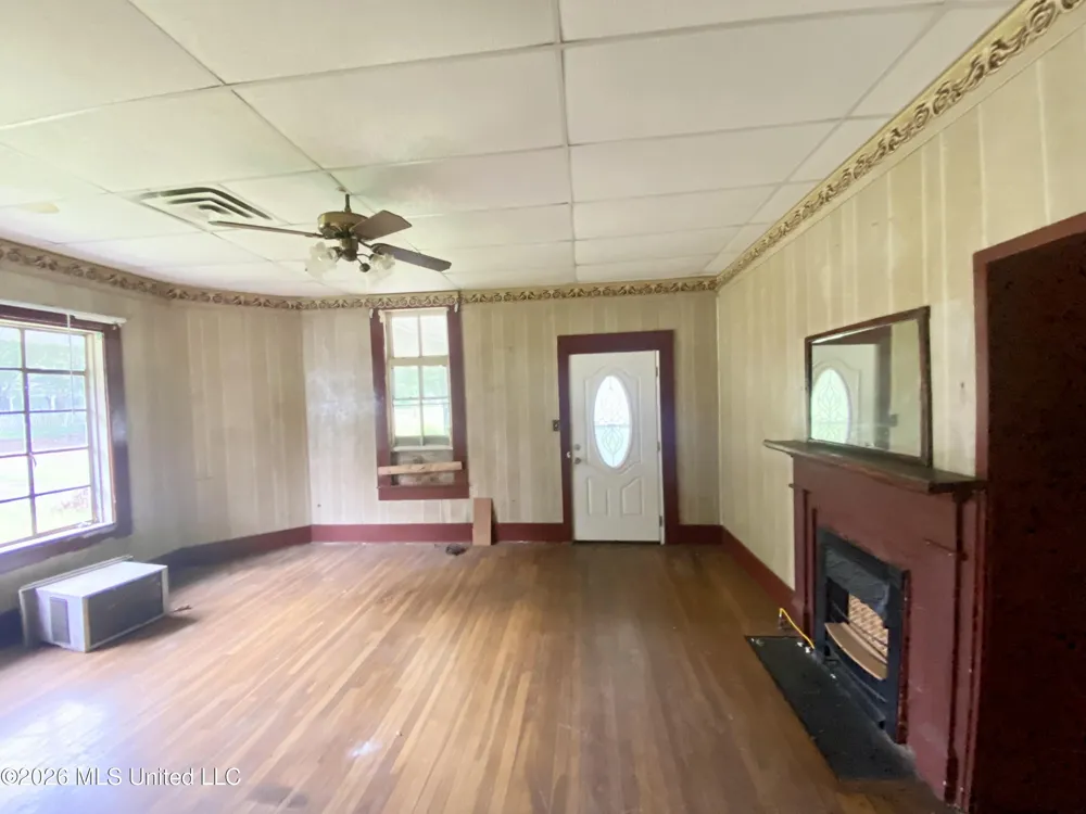 348 S Extension Street Hazlehurst, MS 39083