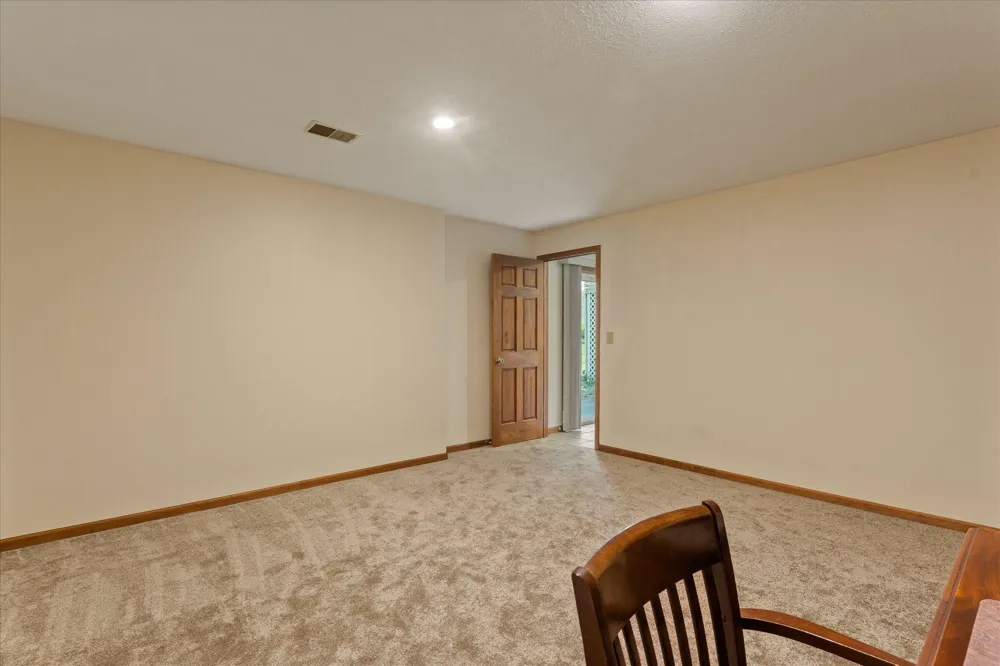 27100 Deerfield Lane Edwardsburg, MI 49112