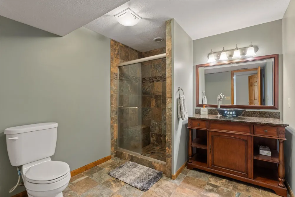 27100 Deerfield Lane Edwardsburg, MI 49112