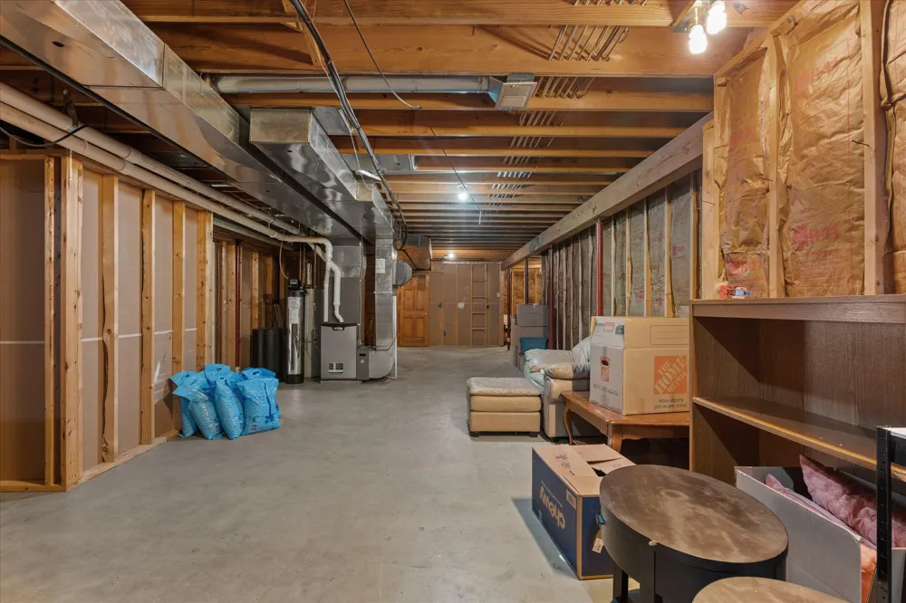 27100 Deerfield Lane Edwardsburg, MI 49112