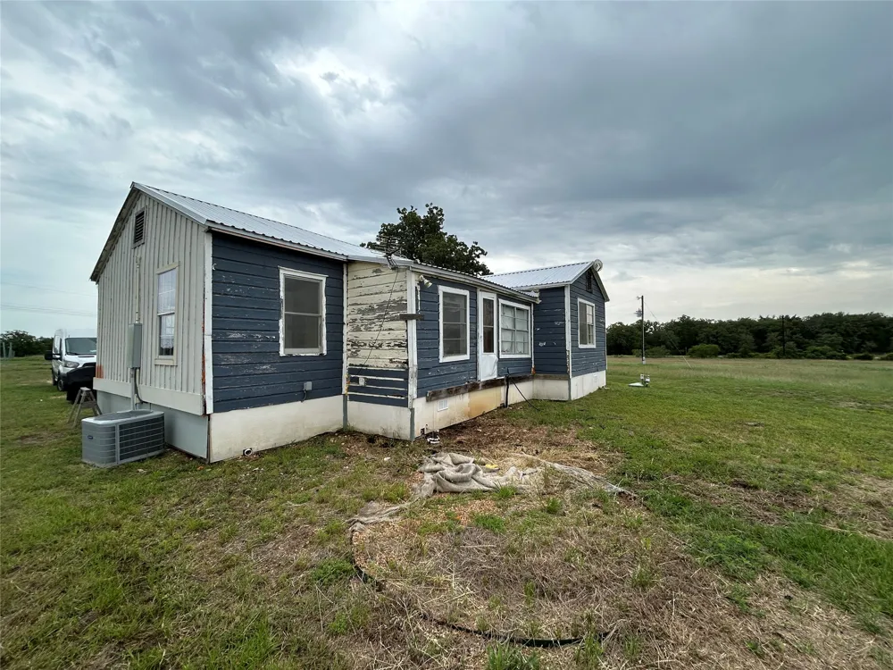 136 Fm 2239 Road Paige, TX 78659