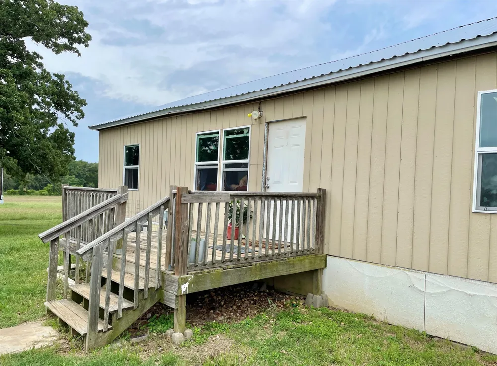 136 Fm 2239 Road Paige, TX 78659