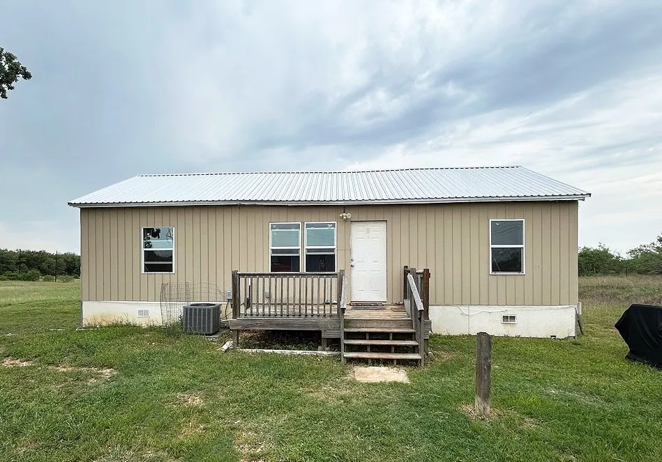 136 Fm 2239 Road Paige, TX 78659
