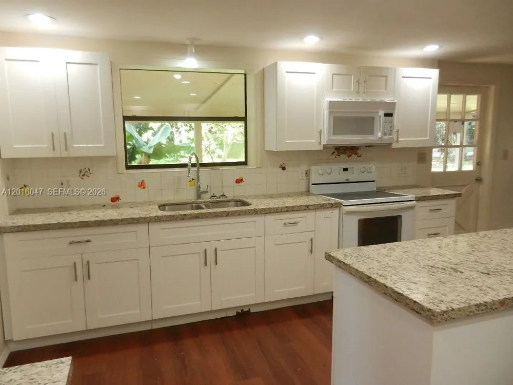 18950 SW 240th St Homestead, FL 33031