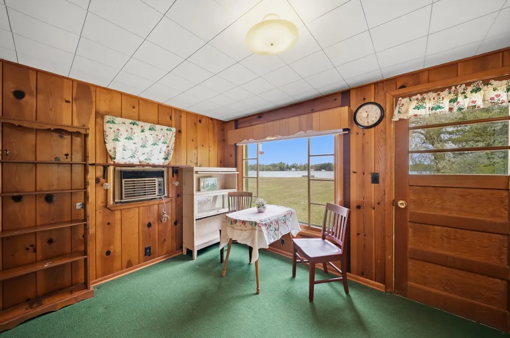 1196 Lakeview Drive Brooklyn, MI 49230