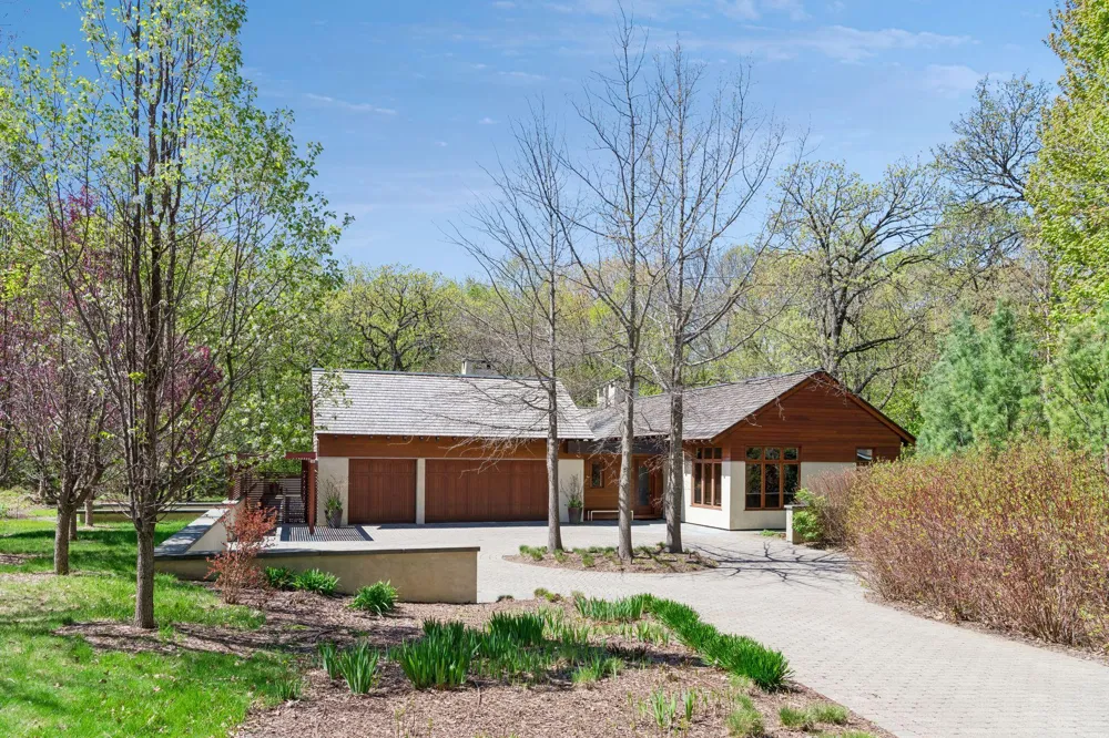 20545 Linden Road Deephaven, MN 55331