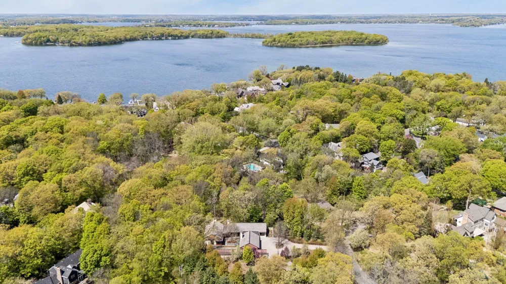 20545 Linden Road Deephaven, MN 55331