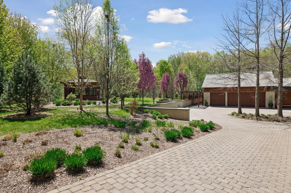 20545 Linden Road Deephaven, MN 55331