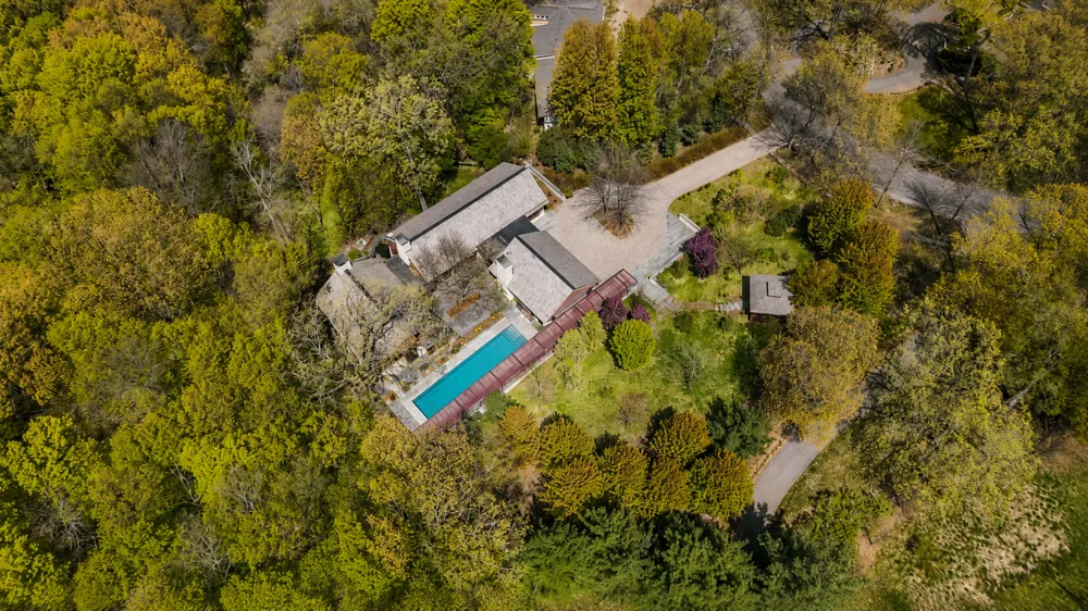 20545 Linden Road Deephaven, MN 55331