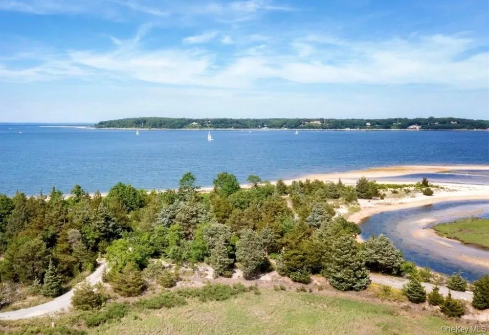 224 Centre Island Road Centre Island, NY 11771