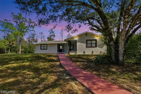Desoto Boulevard S