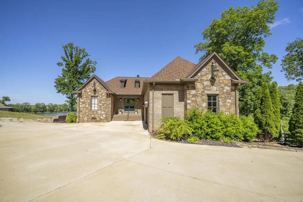 202 RIVERBEND LN Bath Springs, TN 38311