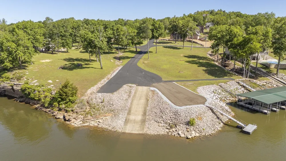 202 RIVERBEND LN Bath Springs, TN 38311