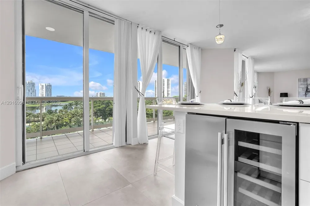 20191 E Country Club Dr #601 Aventura, FL 33180