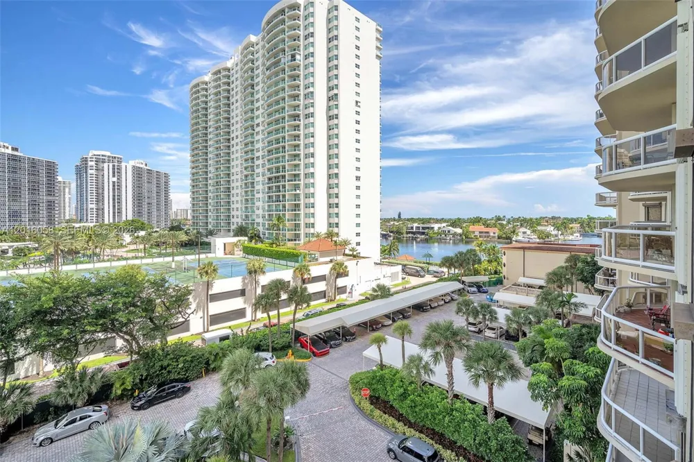 20191 E Country Club Dr #601 Aventura, FL 33180