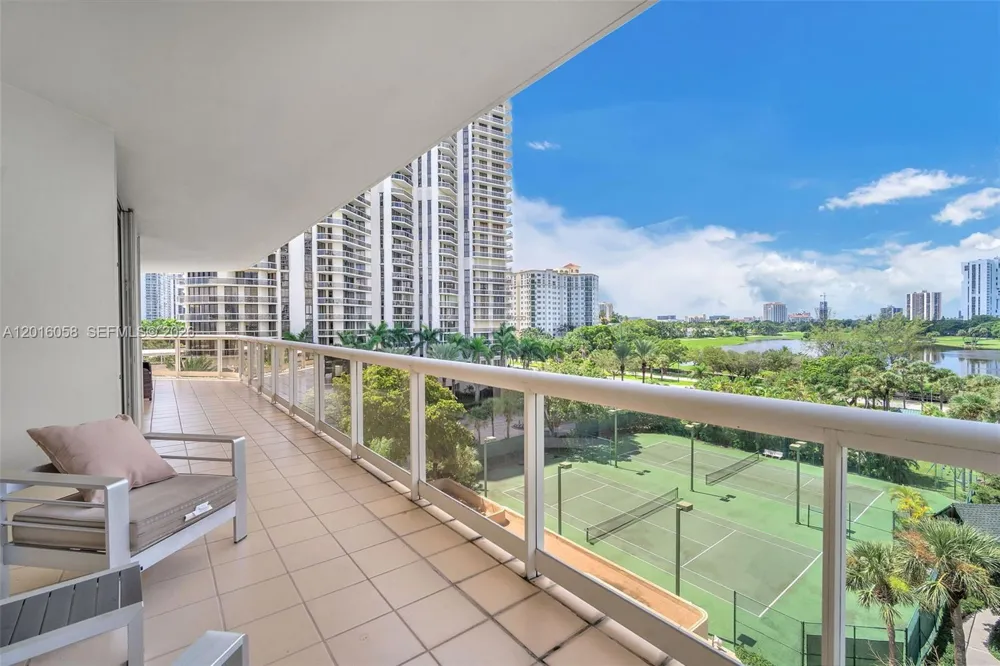 20191 E Country Club Dr #601 Aventura, FL 33180