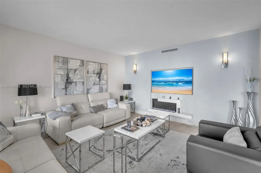 20191 E Country Club Dr #601 Aventura, FL 33180