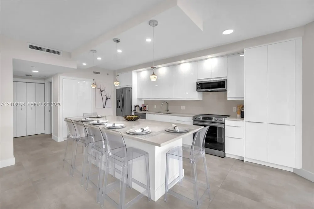 20191 E Country Club Dr #601 Aventura, FL 33180