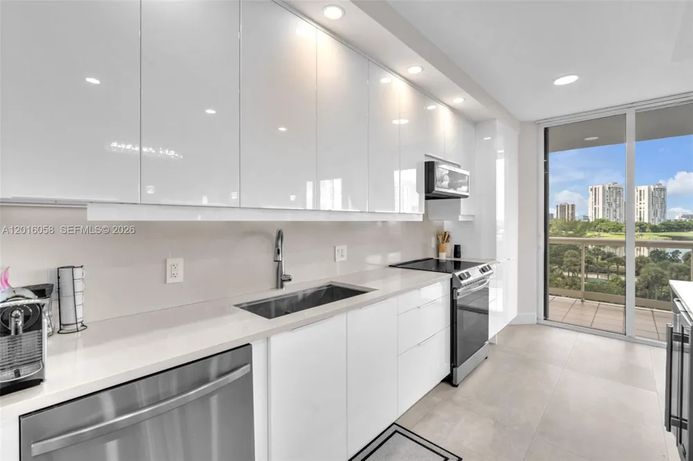 20191 E Country Club Dr #601 Aventura, FL 33180