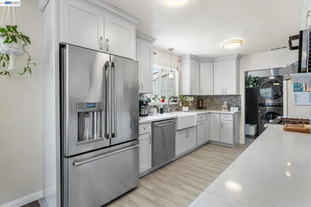 381 Lexington Ave San Leandro, CA 94577