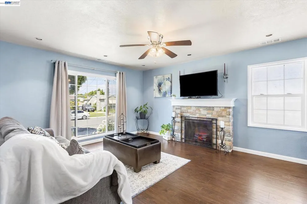 381 Lexington Ave San Leandro, CA 94577