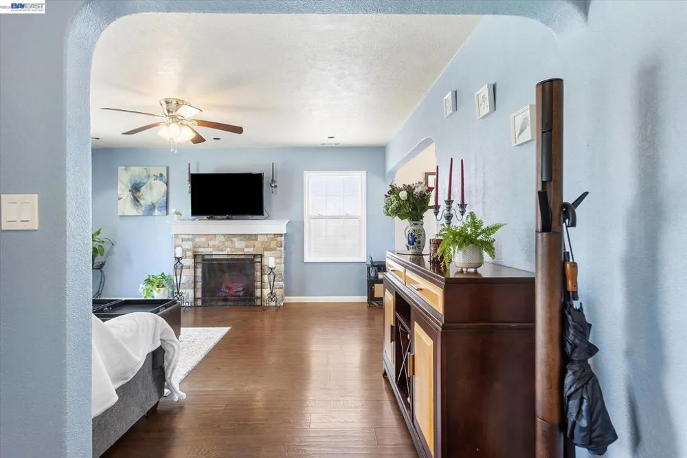 381 Lexington Ave San Leandro, CA 94577