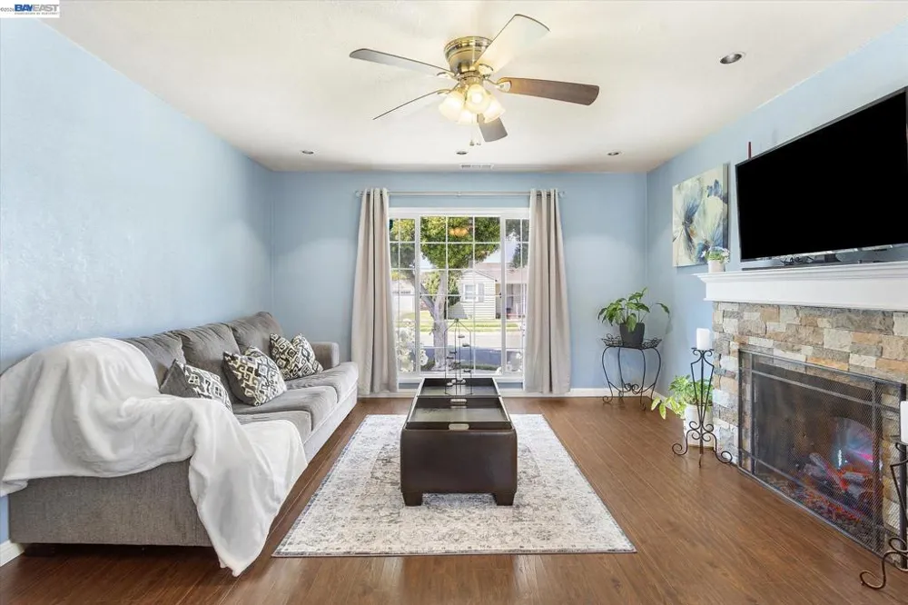 381 Lexington Ave San Leandro, CA 94577