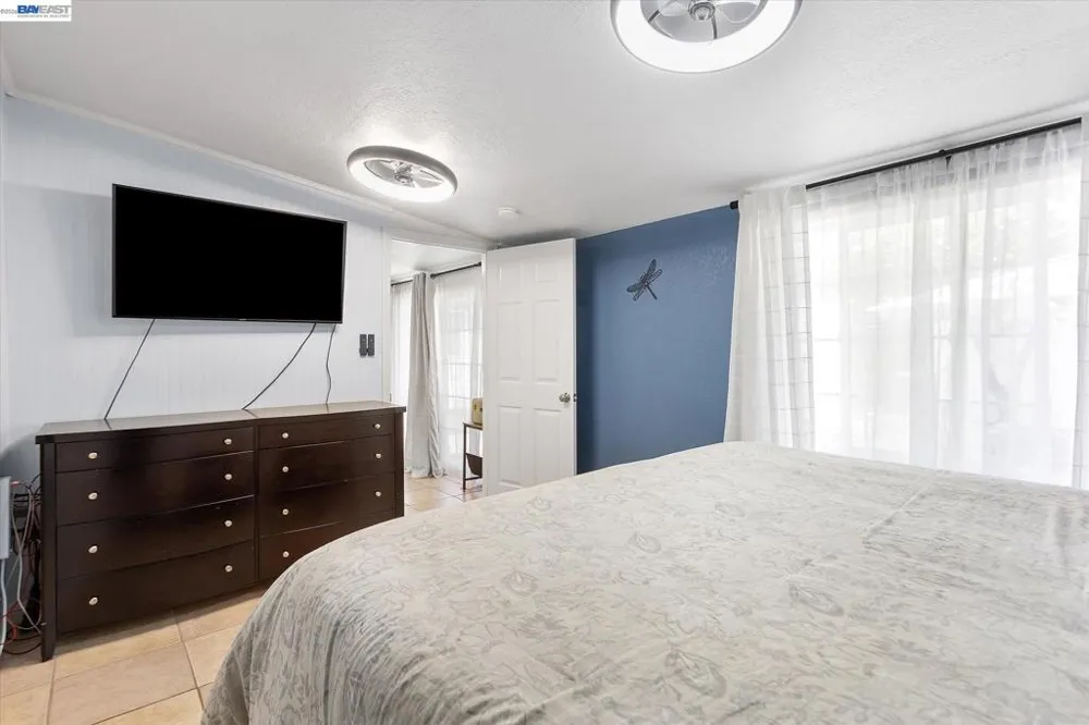 381 Lexington Ave San Leandro, CA 94577