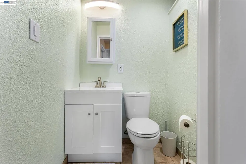 381 Lexington Ave San Leandro, CA 94577