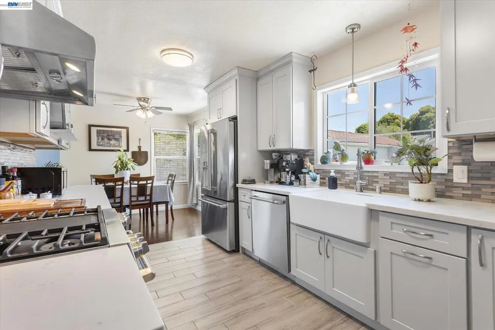 381 Lexington Ave San Leandro, CA 94577