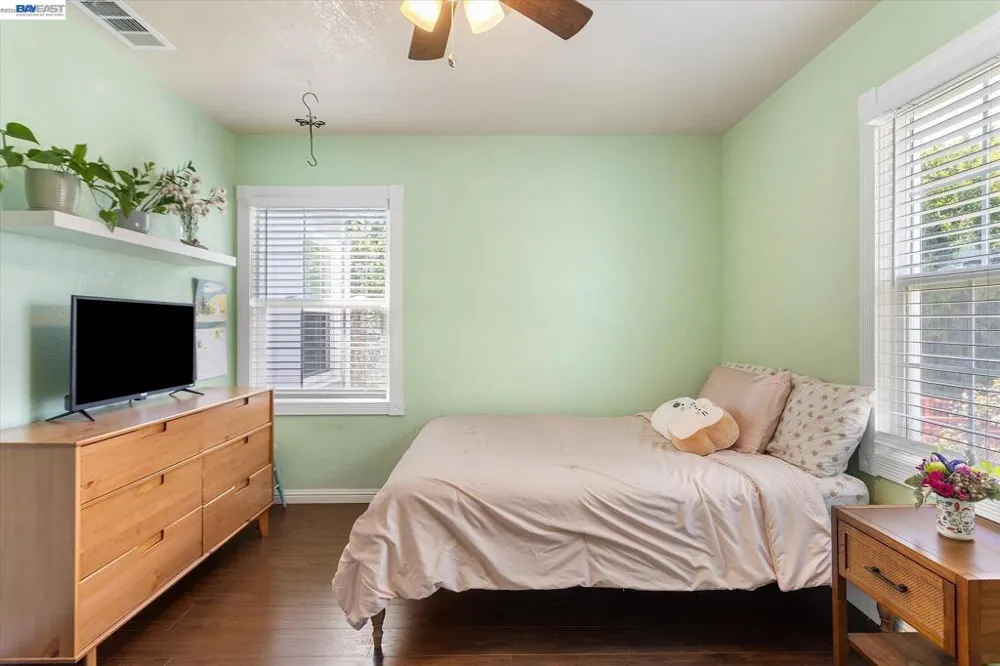 381 Lexington Ave San Leandro, CA 94577