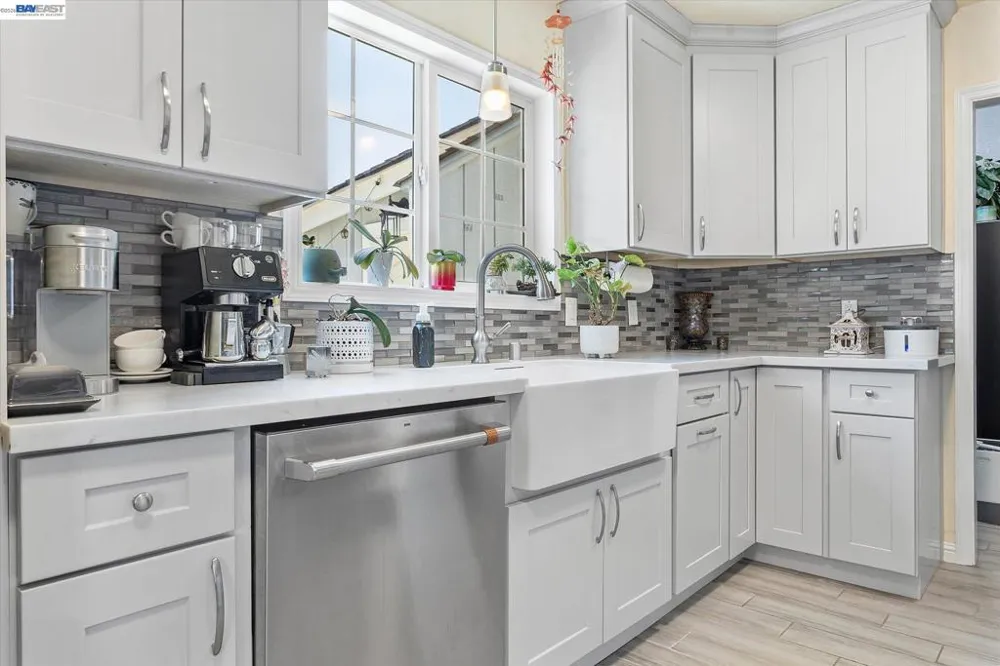 381 Lexington Ave San Leandro, CA 94577