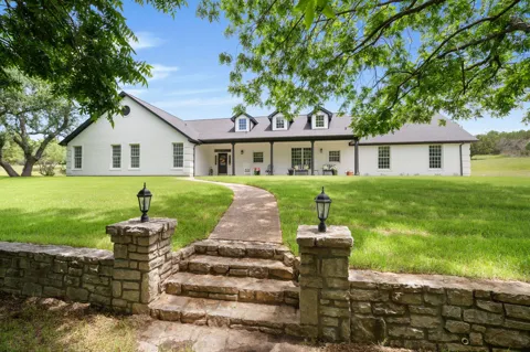 72 Crown Road