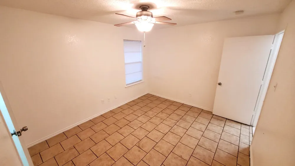 3427 Republic Drive Forest Hill, TX 76140