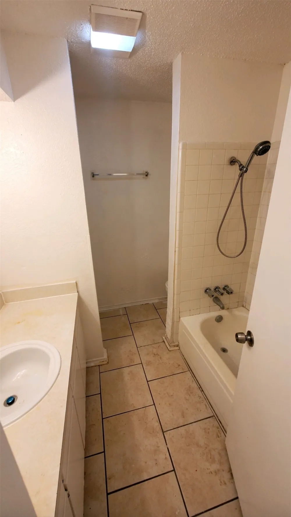 3427 Republic Drive Forest Hill, TX 76140