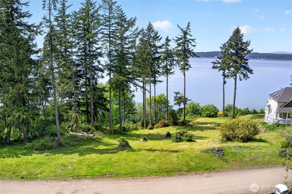 6902 190th Avenue SW Longbranch, WA 98351