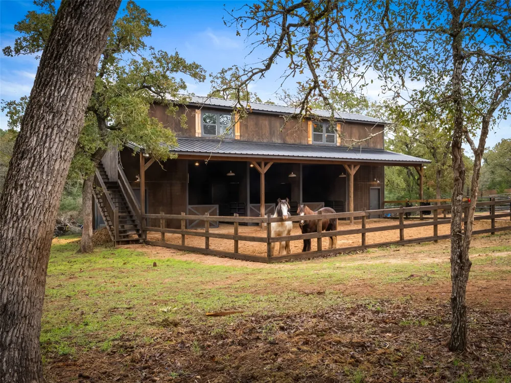127 Marina Road Smithville, TX 78957