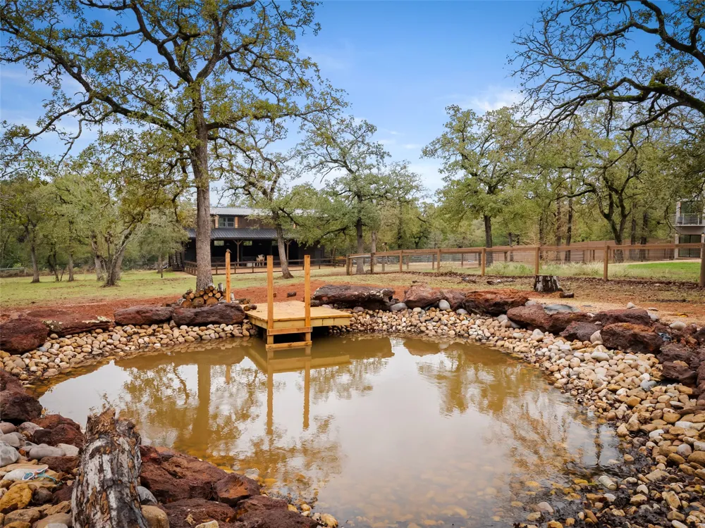 127 Marina Road Smithville, TX 78957