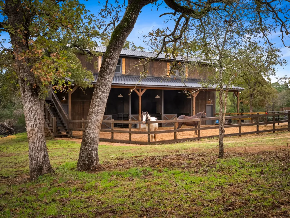 127 Marina Road Smithville, TX 78957