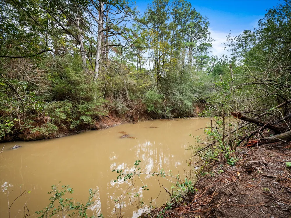 127 Marina Road Smithville, TX 78957