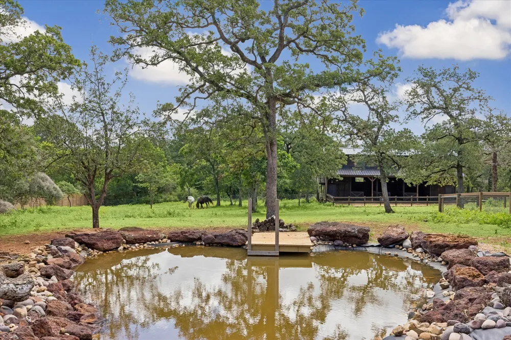 127 Marina Road Smithville, TX 78957