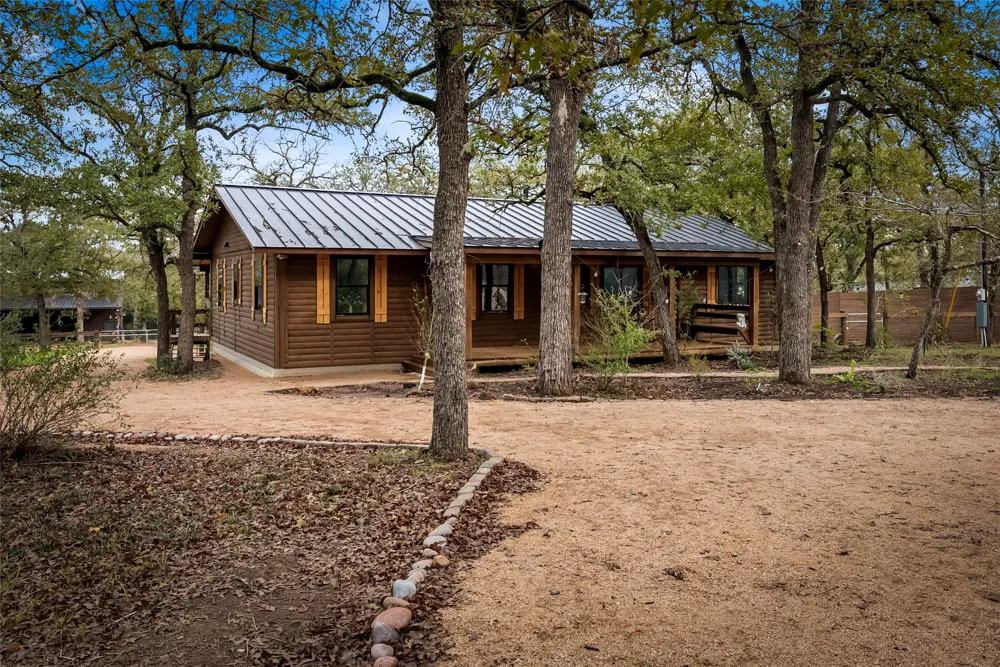 127 Marina Road Smithville, TX 78957