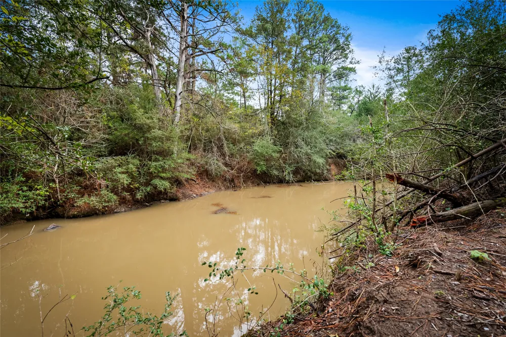 127 Marina Road Smithville, TX 78957