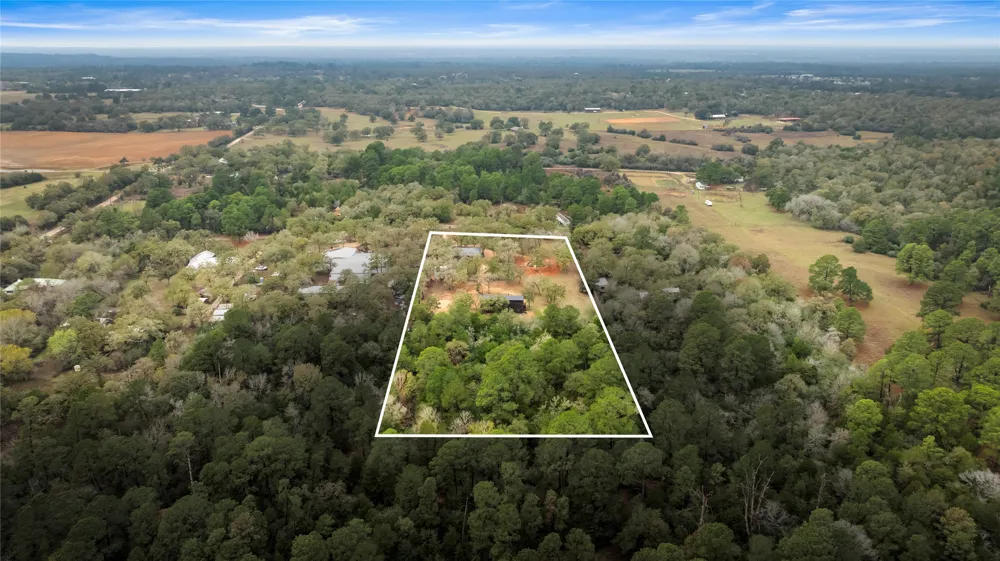 127 Marina Road Smithville, TX 78957