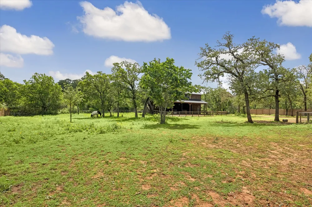 127 Marina Road Smithville, TX 78957