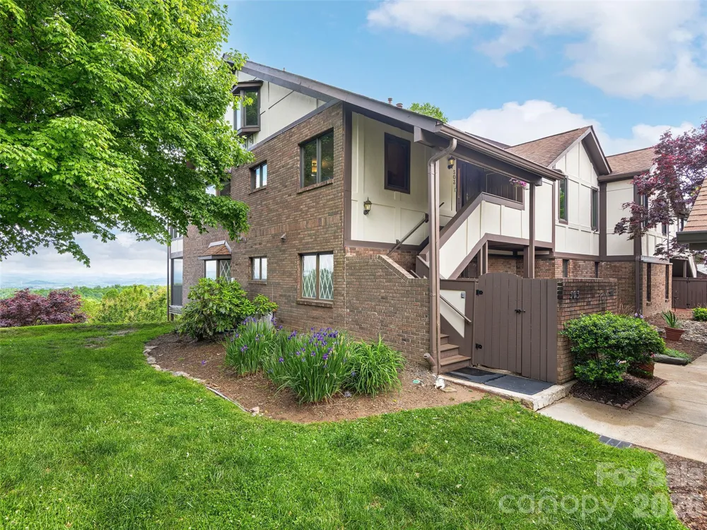 503 Fleetwood Plaza Laurel Park, NC 28739