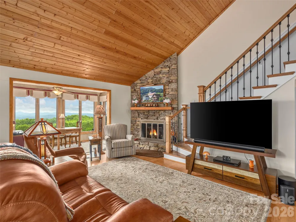 503 Fleetwood Plaza Laurel Park, NC 28739