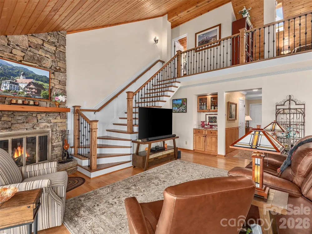 503 Fleetwood Plaza Laurel Park, NC 28739