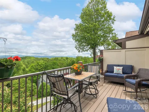 503 Fleetwood Plaza