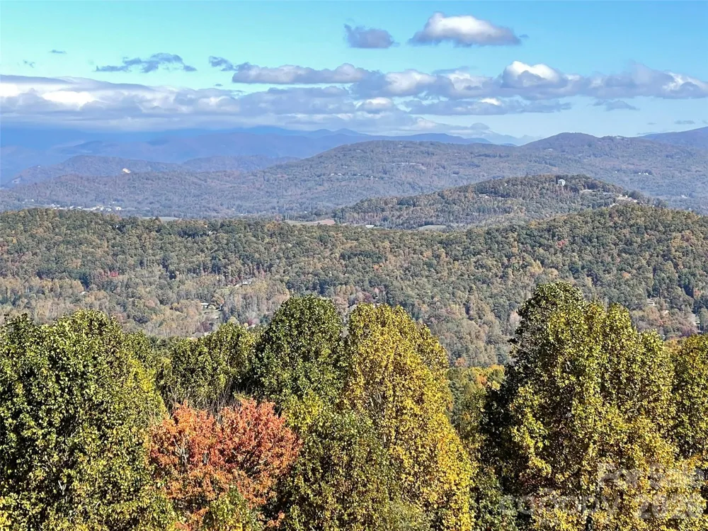 503 Fleetwood Plaza Laurel Park, NC 28739